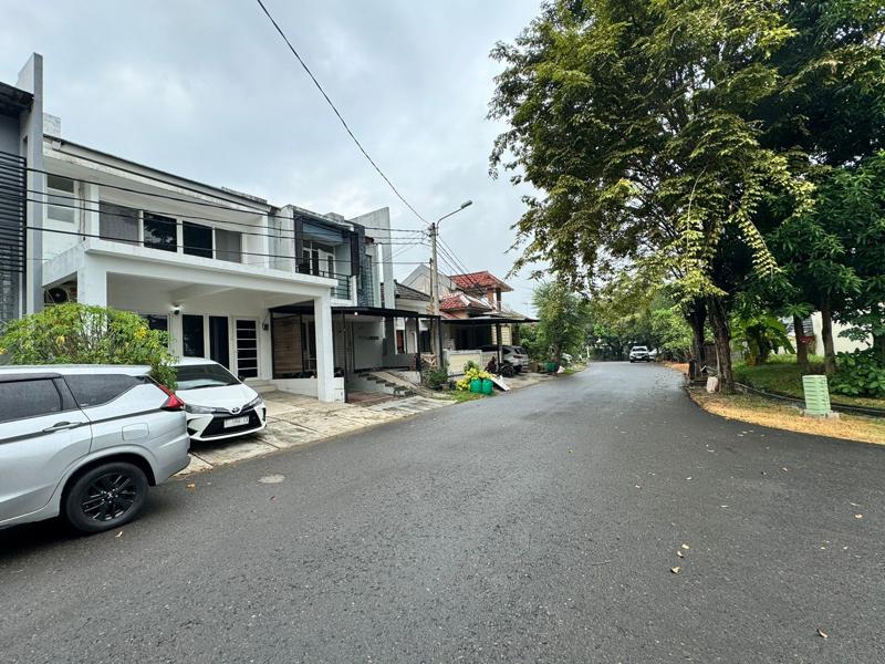 Rumah Disewakan di Cluster Taman Simpruk Lippo Cikarang 